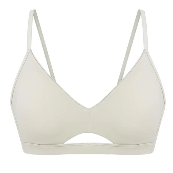 Neiwai Other - {{neiwai}} Nude Tulle Triangle Bra in Whitecap Gray